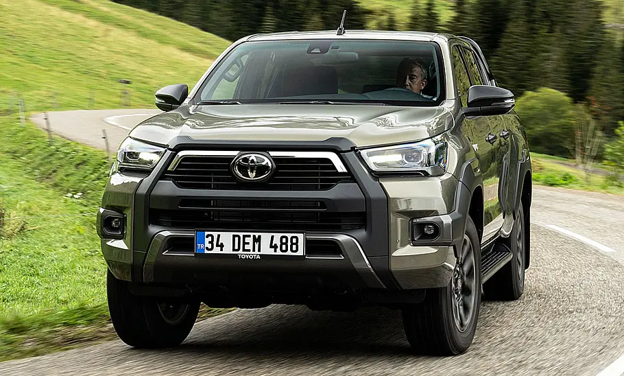 Toyota Hilux Facelift (2020) Toyota Hilux Facelift (2020)