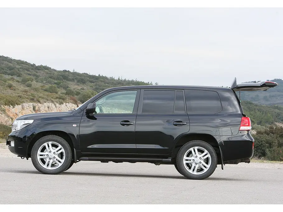 Toyota Land Cruiser V8 D-4D Seite