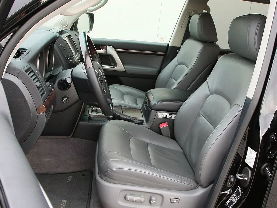 Toyota Land Cruiser V8 D-4D Sitze