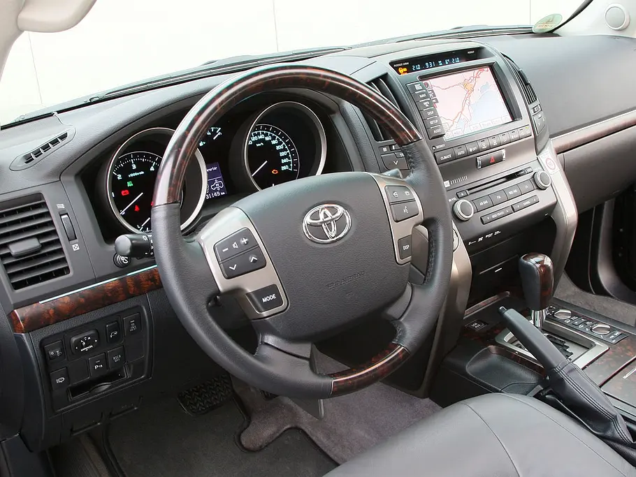 Toyota Land Cruiser V8 D-4D Interieur