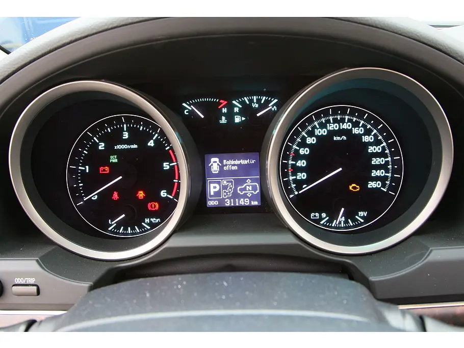 Toyota Land Cruiser V8 D-4D Instrumente