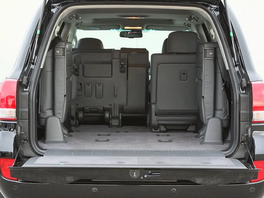 Toyota Land Cruiser V8 D-4D Kofferraum