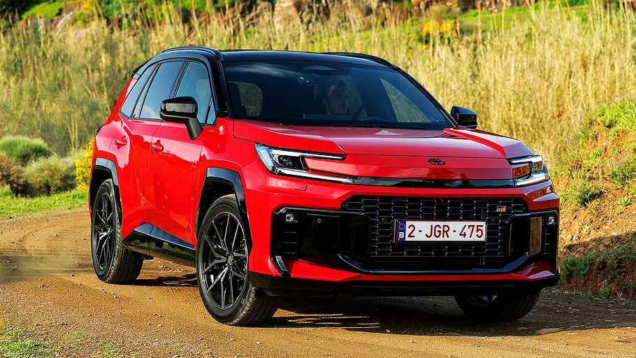 Toyota RAV4 (2026) Blick von schräg vorne auf den Toyota RAV4 (2026).