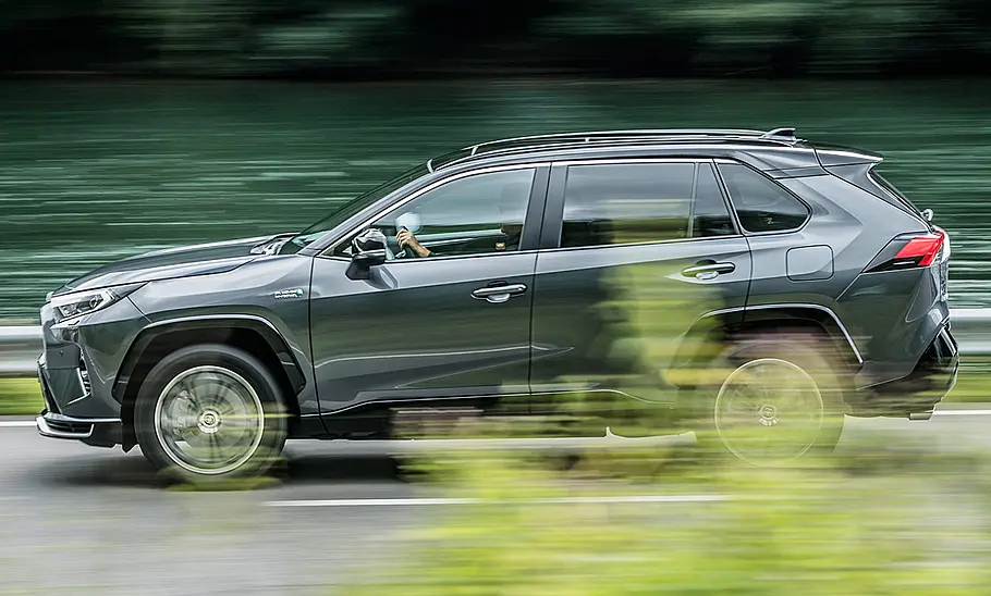 Toyota RAV4 Plug-in-Hybrid (2020) Toyota RAV4 Plug-in-Hybrid (2020)