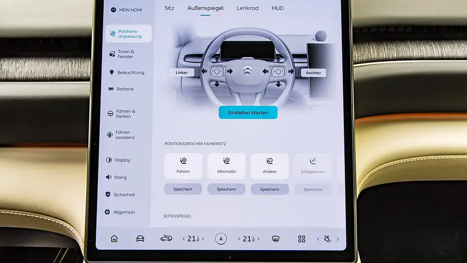 Vergleichstest BMW iX3, Polestar 4, Nio EL6 und Smart #5 Das Zentraldisplay eines Nio EL6 mit einem Einstellungsmenü