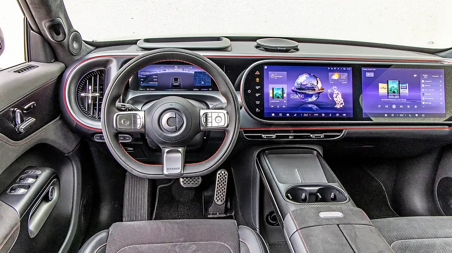 Vergleichstest BMW iX3, Polestar 4, Nio EL6 und Smart #5 Das Cockpit eines Smart #5 mit drei Displays