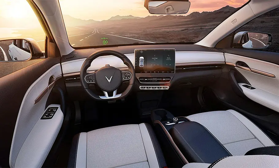Das Cockpit im Vinfast VF 6 (2025).
