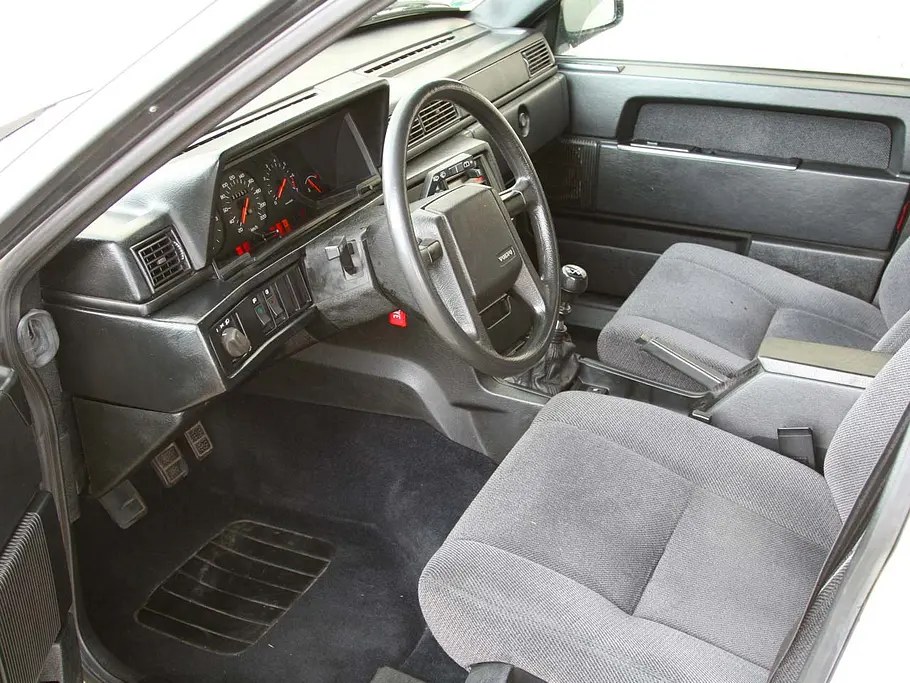 Volvo 740 GL Kombi (1989) Volvo 740 GL Kombi (1989)