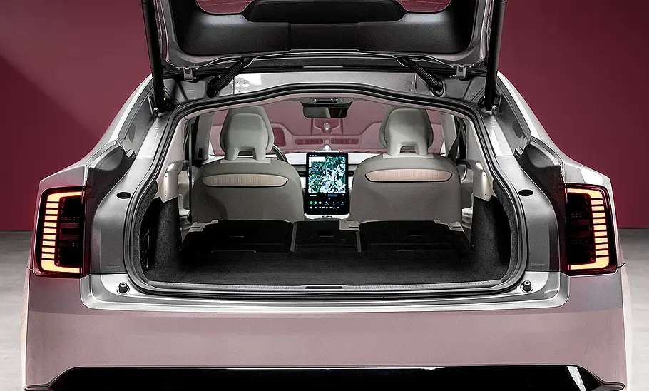 Blick in den Kofferraum des Volvo ES90 (2025).