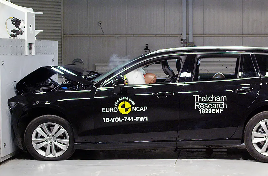 Volvo V60 (2018) im Crashtest