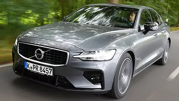 Volvo S60 T4 - Foto: Zbigniew Mazar Volvo S60 T4 - Foto: Zbigniew Mazar