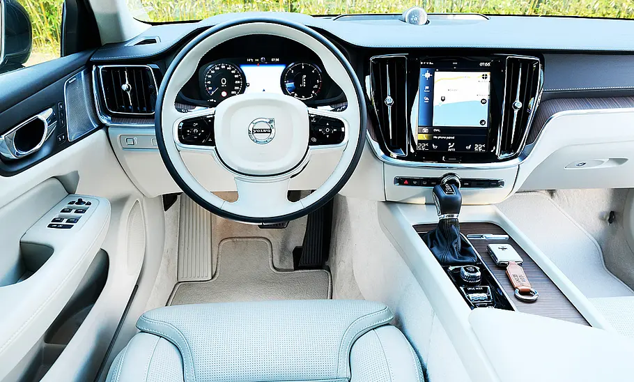 Volvo V60 D4