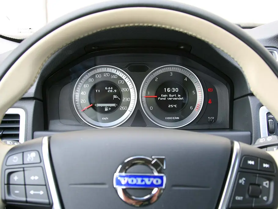 Volvo V70 D5 (2012) Volvo V70 D5 Facelift (2012)