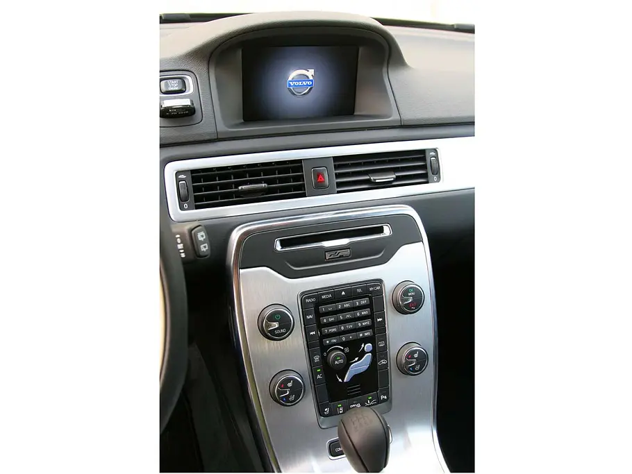 Volvo V70 D5 (2012) Volvo V70 D5 Facelift (2012)