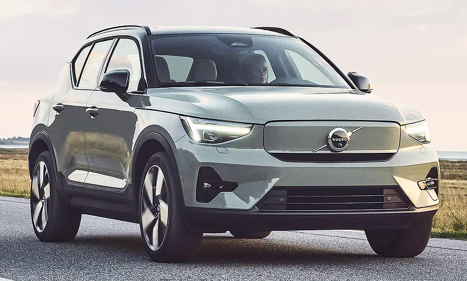 Volvo XC40 Recharge Pure Electric Facelift (2022) Volvo XC40 Recharge Pure Electric Facelift (2022); fahrend von vorne links