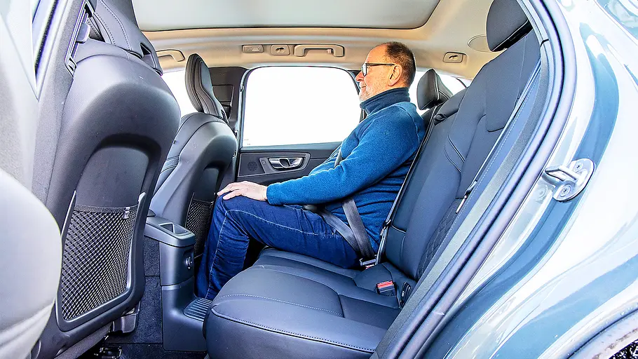 Blick auf die Fondsitze im Innenraum des Volvo XC60.