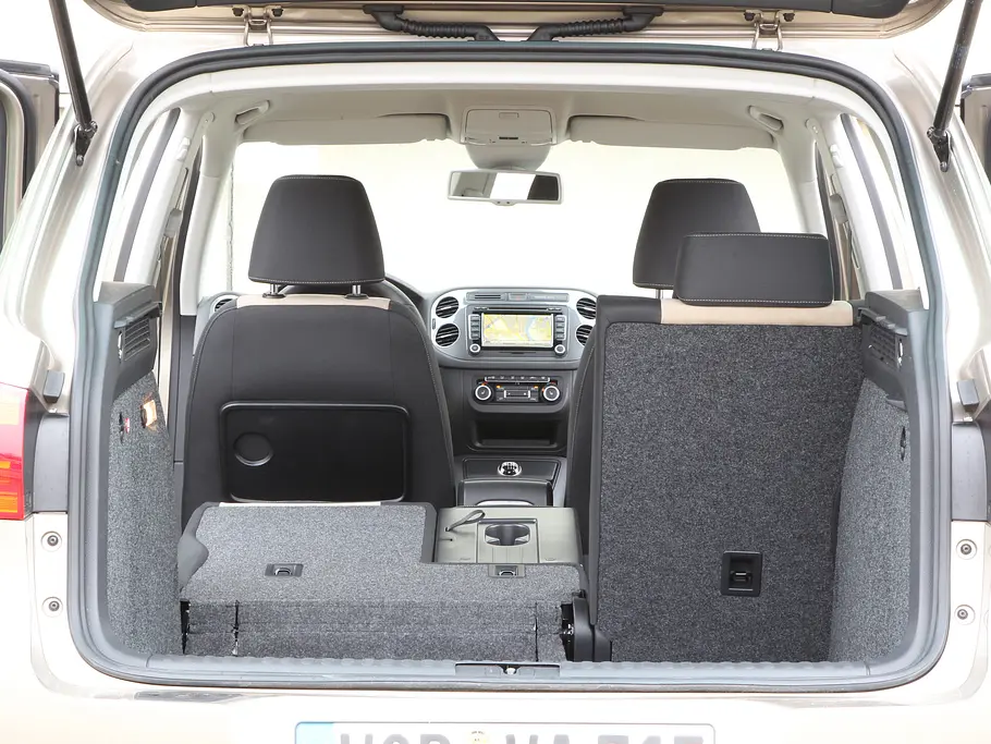 Vergleich VW Tiguan Touran SUV Van Geländewagen
