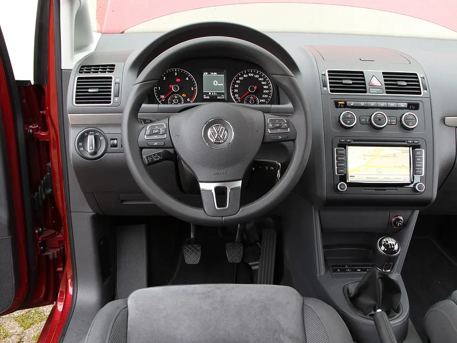 Vergleich VW Tiguan Touran SUV Van Geländewagen