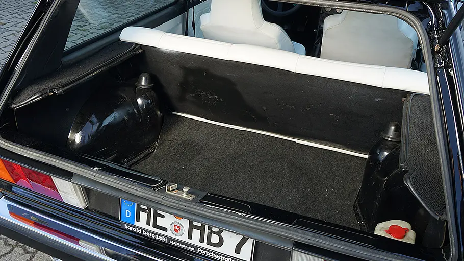 Der Kofferraum des VW Sciwago von Artz.