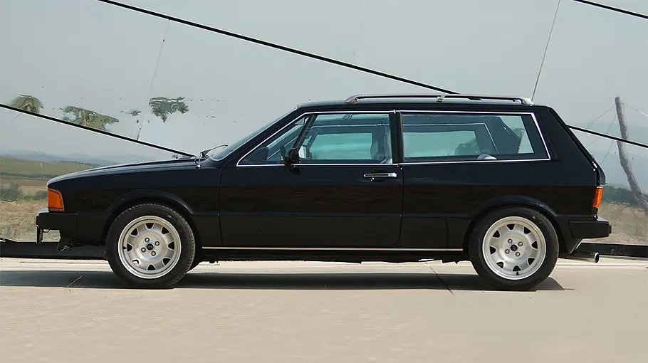 Der VW Sciwago von Artz stehend von der Seite fotografiert.