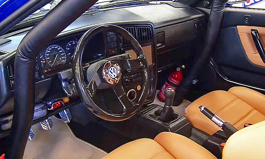VW Corrado von Inaga Das Cockpit des VW Corrado von Inaga.