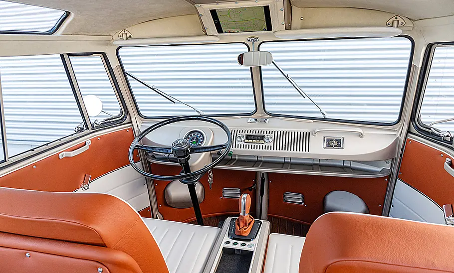 VW e-Bulli T1 Samba (1966) von E-Classics
