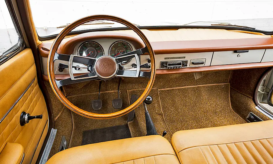 VW EA 128 Das Cockpit des VW EA 128.