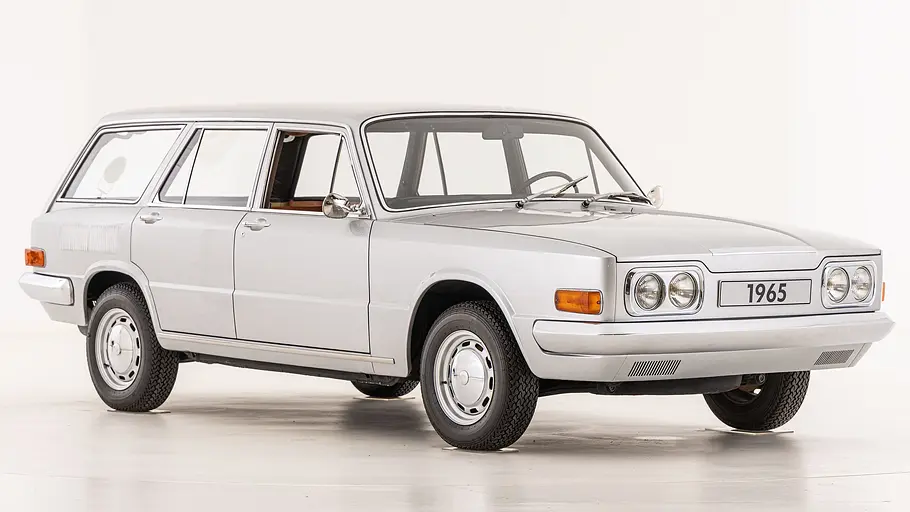 Der VW EA128 Variant stehend von schräg vorne.