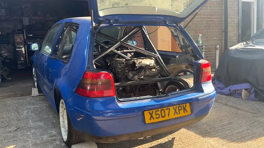 VW Golf 4 mit VR6: So billig gibts 1000 PS VW Golf 4 mit VR6 von Twin Engine Corsa
