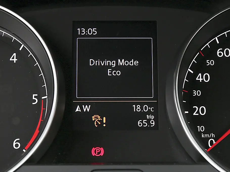 VW Golf 1.6 TDI (2016) VW Golf 1.6 TDI (2016)
