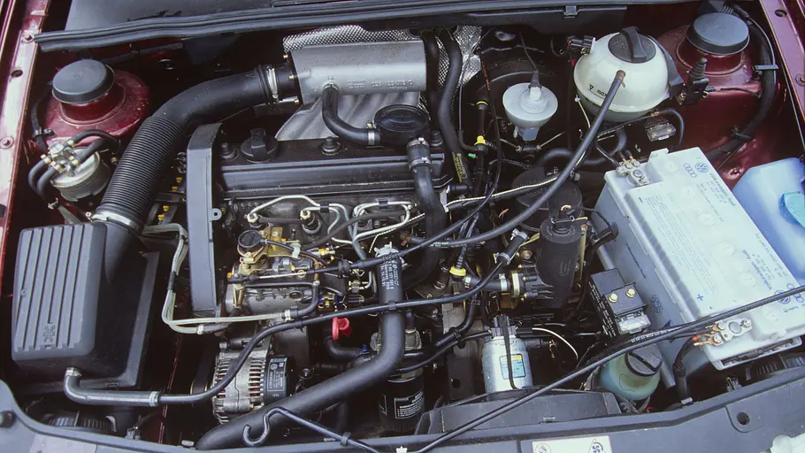 Der Motor des VW Golf Ecomatic. 