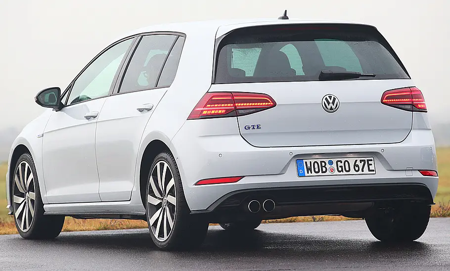 VW Golf GTE (2017)
