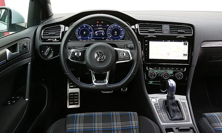 VW Golf GTE (2017)