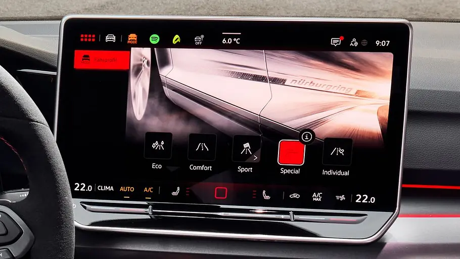 Der Special Mode auf dem Zentralbildschirm des VW Golf GTI Edition 50.