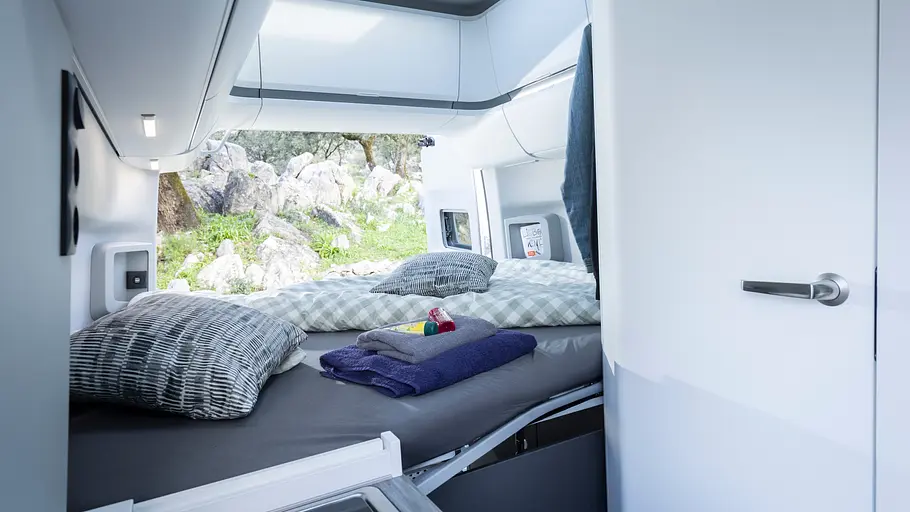 VW Grand California Facelift Fahrbericht Das Heckbett des VW Grand California Facelift.