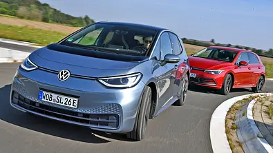 VW ID.3 Pro S/VW Golf 1.4 eHybrid - Foto: Zbigniew Mazar