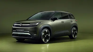 Der VW ID. Cross statisch von schräg vorne links in Studioumgebung. - Foto: VW
