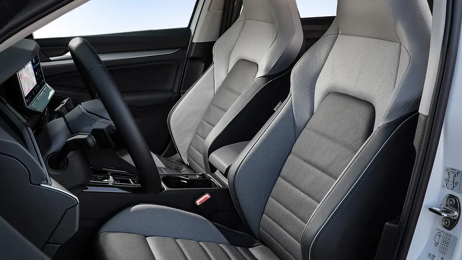Vordersitze des VW ID. Polo, fotografiert von links.