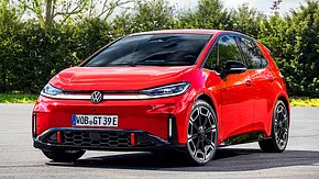 Blick von schräg vorne auf den VW ID.3 GTI (2026). - Foto: VW Blick von schräg vorne auf den VW ID.3 GTI (2026). - Foto: VW