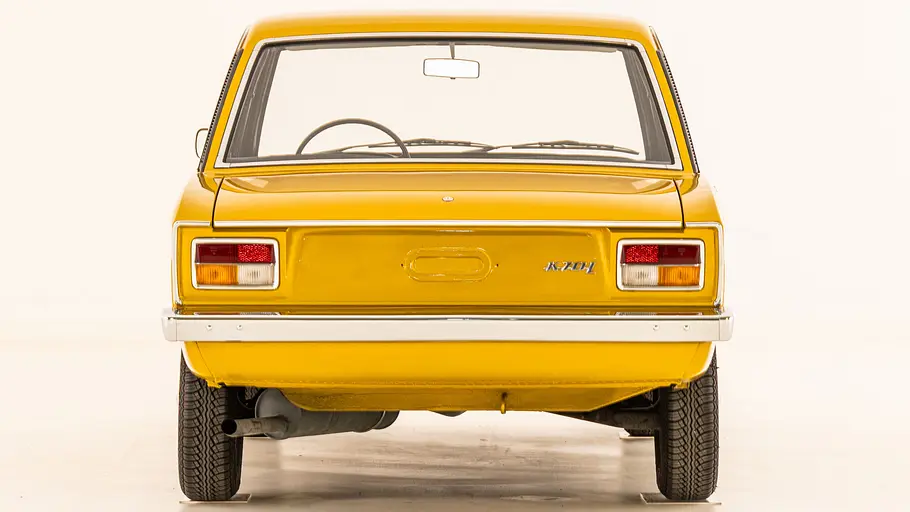 Der VW K70 stehend von hinten.