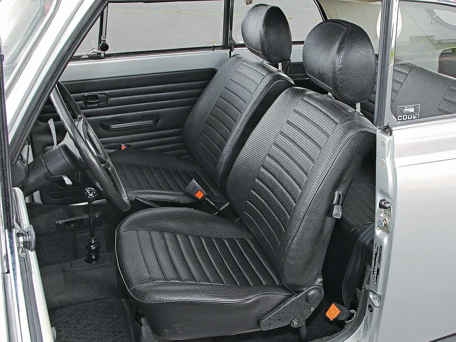 VW 1303 Cabrio Inj. Opel Kadett Aero 1.6 S Vergleich Bilder technische Daten Sitze