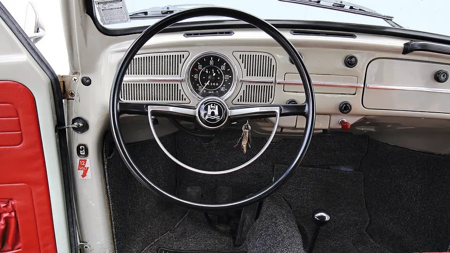 VW Käfer 1300 Das Cockpit des VW Käfer 1300