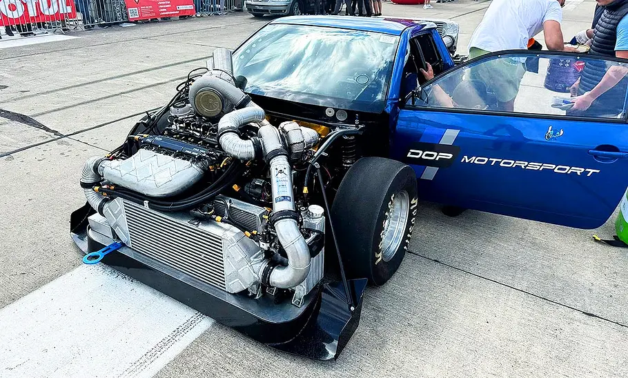 VW Lupo Bimotor von DOP Motorsport Blick von schräg vorne auf den VW Lupo Bimotor von DOP Motorsport.