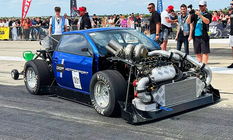 VW Lupo Bimotor von DOP Motorsport Blick von schräg vorne auf den VW Lupo Bimotor von DOP Motorsport.