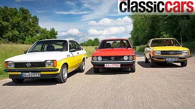 Opel Kadett GT/E/VW Passat GLI/Audi 80 GTE von vorne nebeneinander fahrend - Foto: Gudrun Muschalla