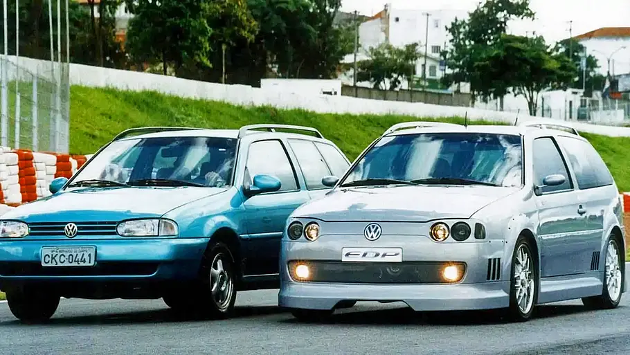 Der VW Parati EDP stehend neben einem VW Parati