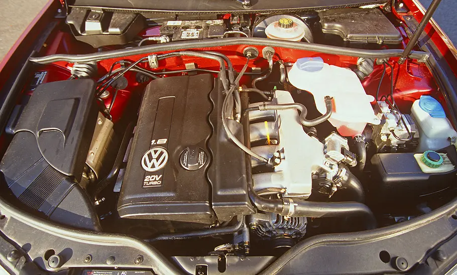 Der Motor des VW Passat.