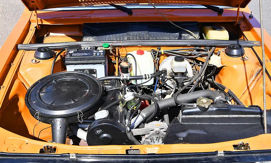 VW Passat B1 Der Motor des VW Passat B1.