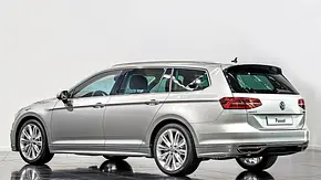 VW Passat Variant 2014 Mercedes C-Klasse T-Modell BMW 3er Touring Bilder technische Daten