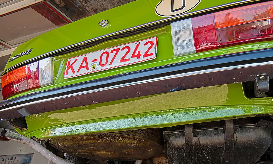 Das Heckabschlussblech des VW Passat B1.